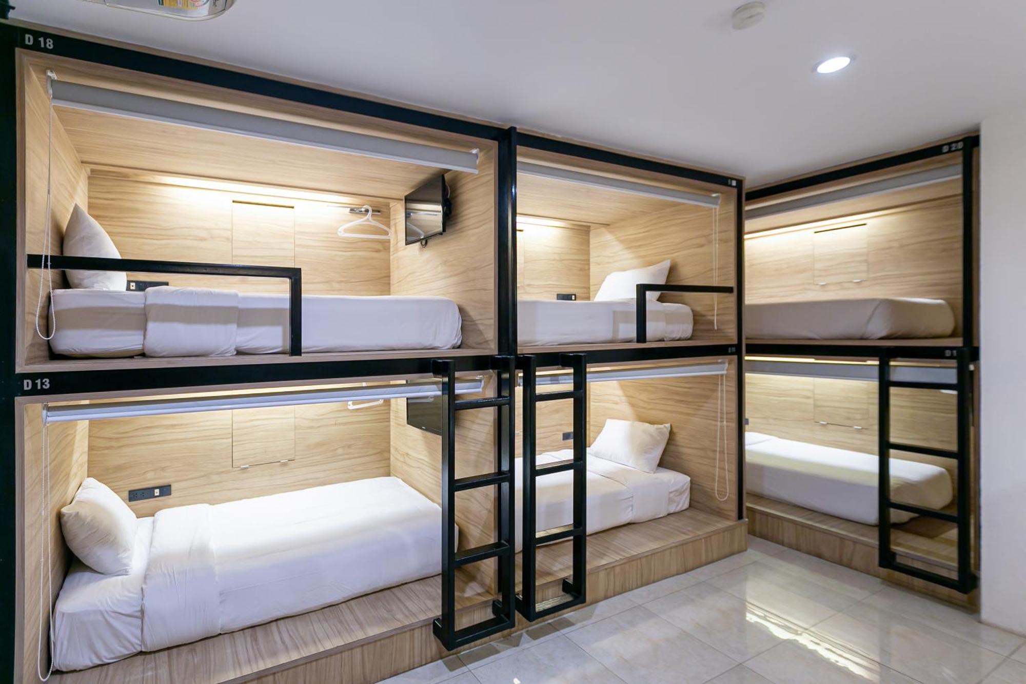 The Bedrooms Hostel Pattaya Exterior photo