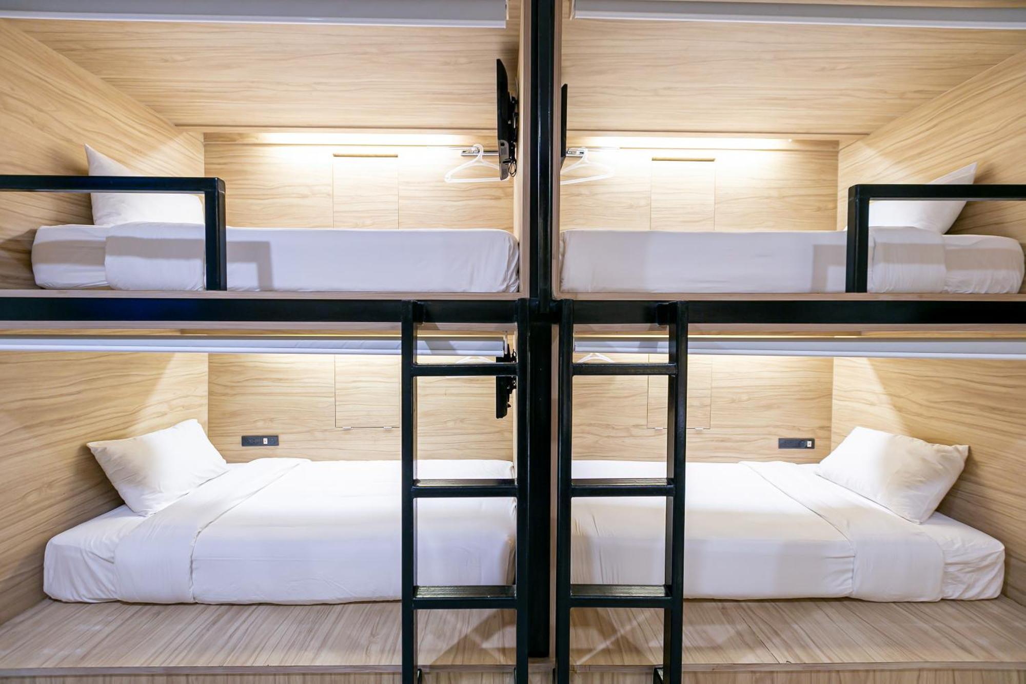 The Bedrooms Hostel Pattaya Exterior photo