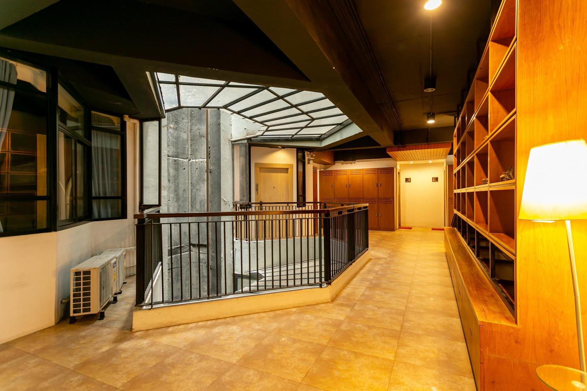 The Bedrooms Hostel Pattaya Exterior photo
