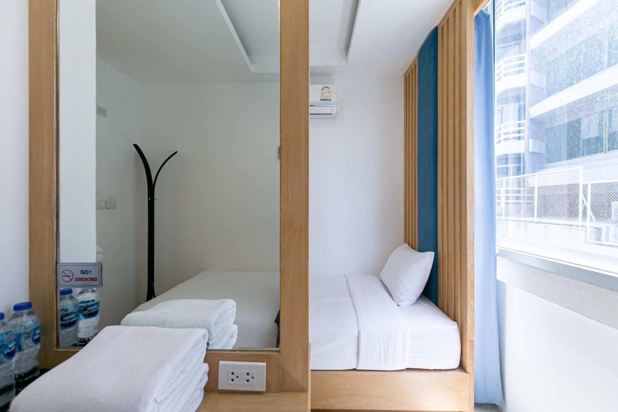The Bedrooms Hostel Pattaya Exterior photo